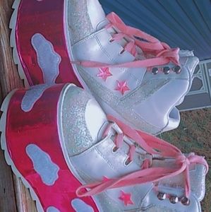 Platform sky high holographic cloud shoes